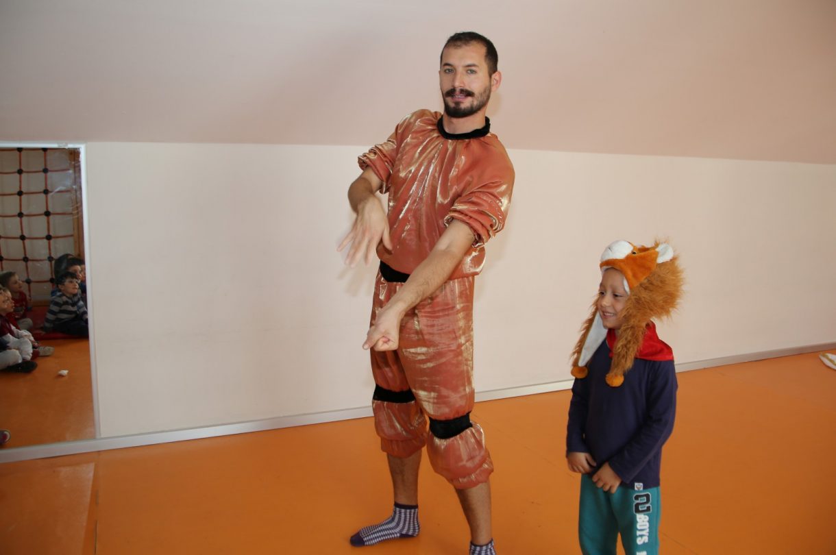 OKULUMUZDA TİYATRO
