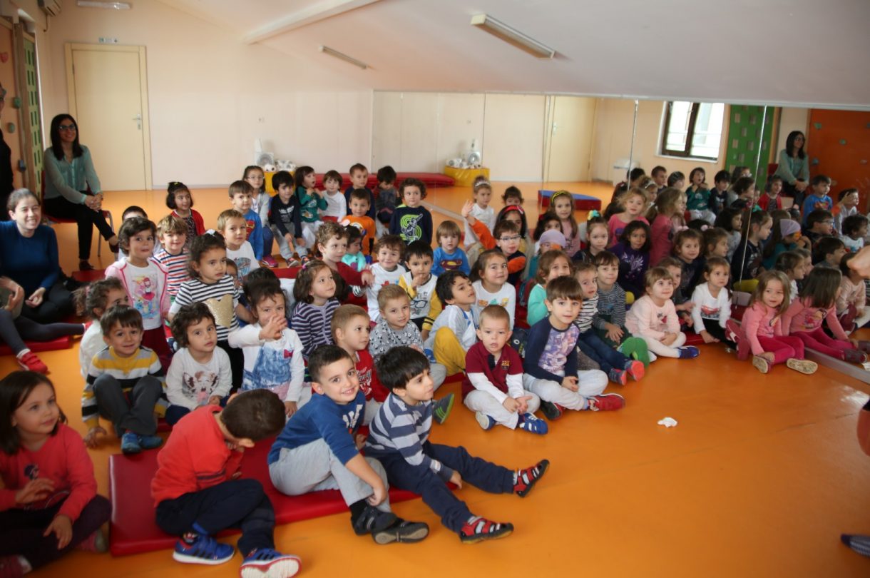 OKULUMUZDA TİYATRO