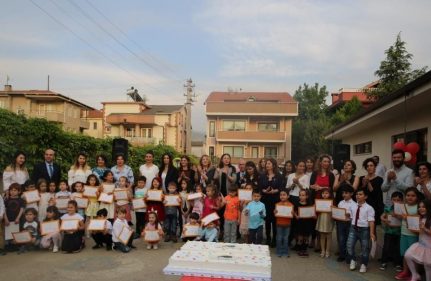 ÇOCUKLARIN ELLERİYLE ŞEKİLLENEN “ÇOCUK SOKAĞI”
