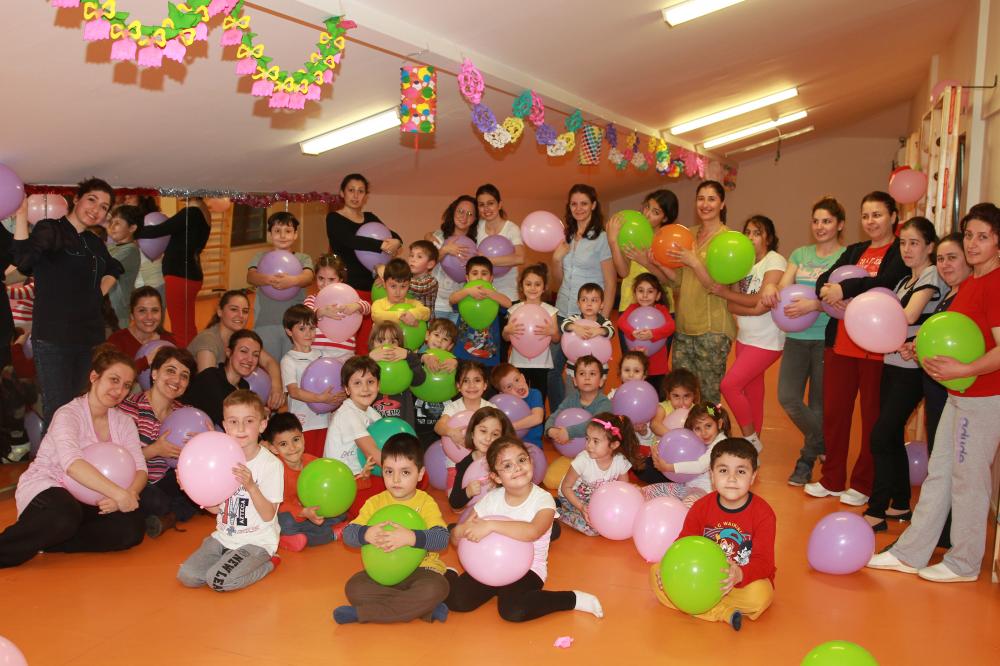 PİJAMA PARTİSİ