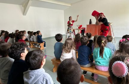 “DÜNYA TİYATROLAR GÜNÜ – EVDEN UZAKTA OYUNU”