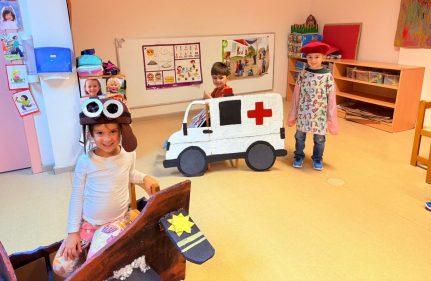 3 MART BEŞEVLER ANAOKULUNDA İNGİLİZCE DOLU, EĞLENCELİ BİR AY